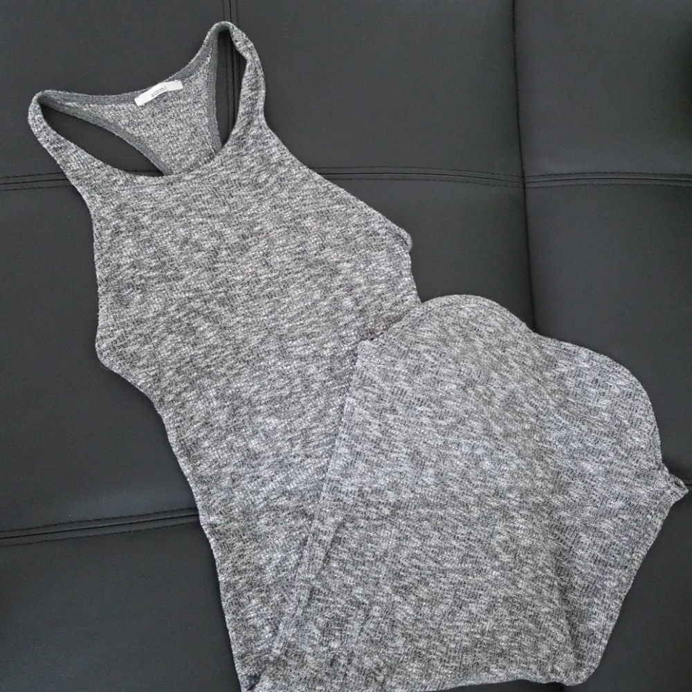 🔴 Gray Dress
